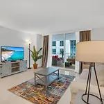 Myclub At Brickell Bay