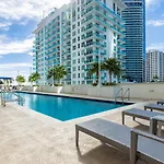 Myclub At Brickell Bay