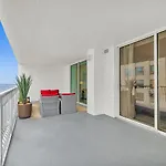 Myclub At Brickell Bay